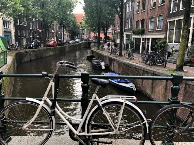 Amsterdam-Cycling-1
